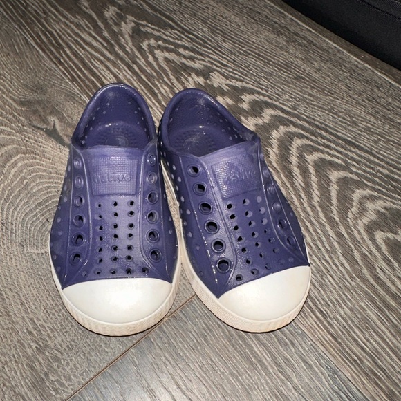 Native Shoes for toddlers - Picture 3 of 3